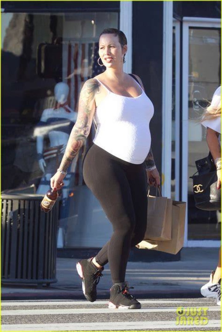 Pregnant Amber Rose