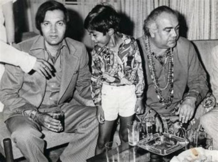 Prem Chopra (left) as seen sitting alongside Premnath Malhotra in 1974