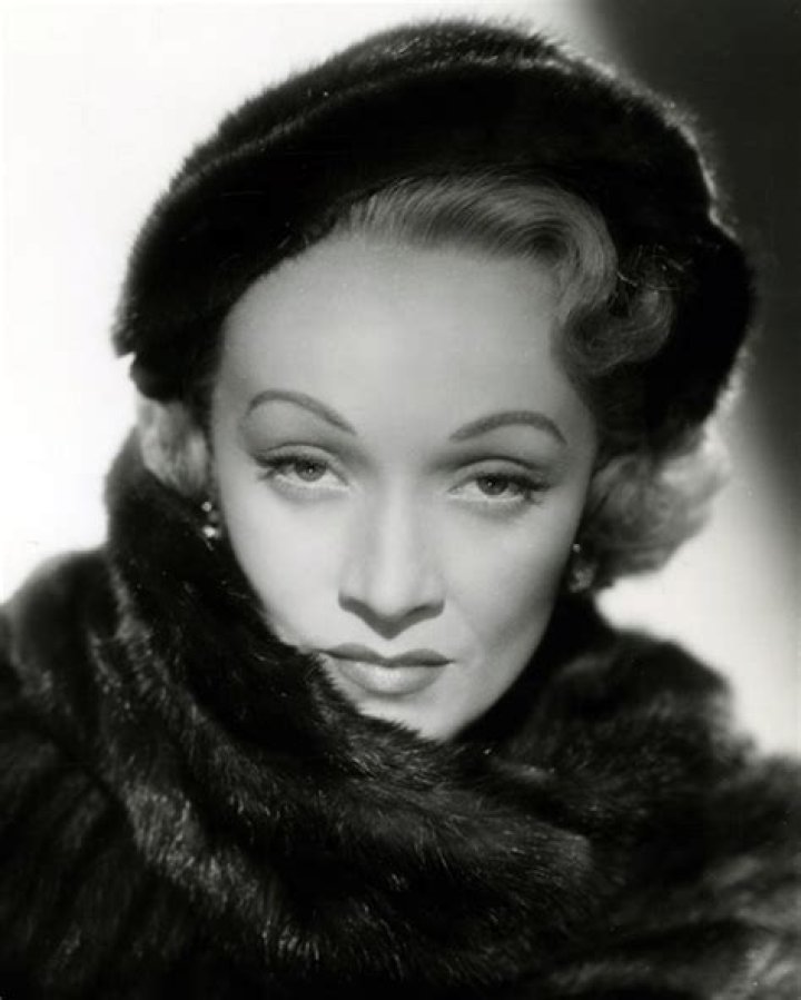 Publicity photo of Marlene Dietrich for the film No Highway in the Sky also known as No Highway (1951)