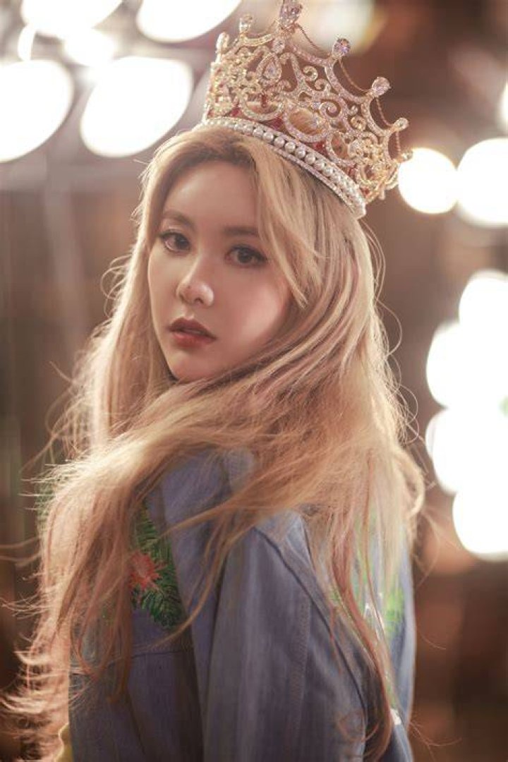 Qri at T-ara Great China Tour Concert in Guangzhou on December 19, 2015
