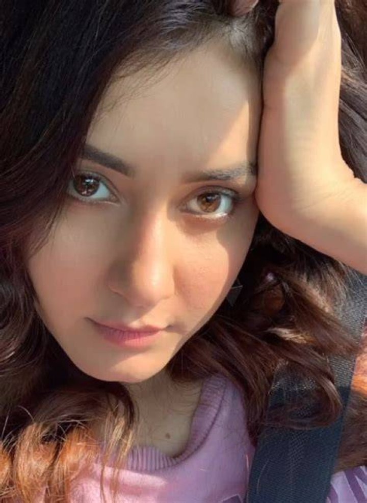 Raashi Khanna in a selfie in December 2018