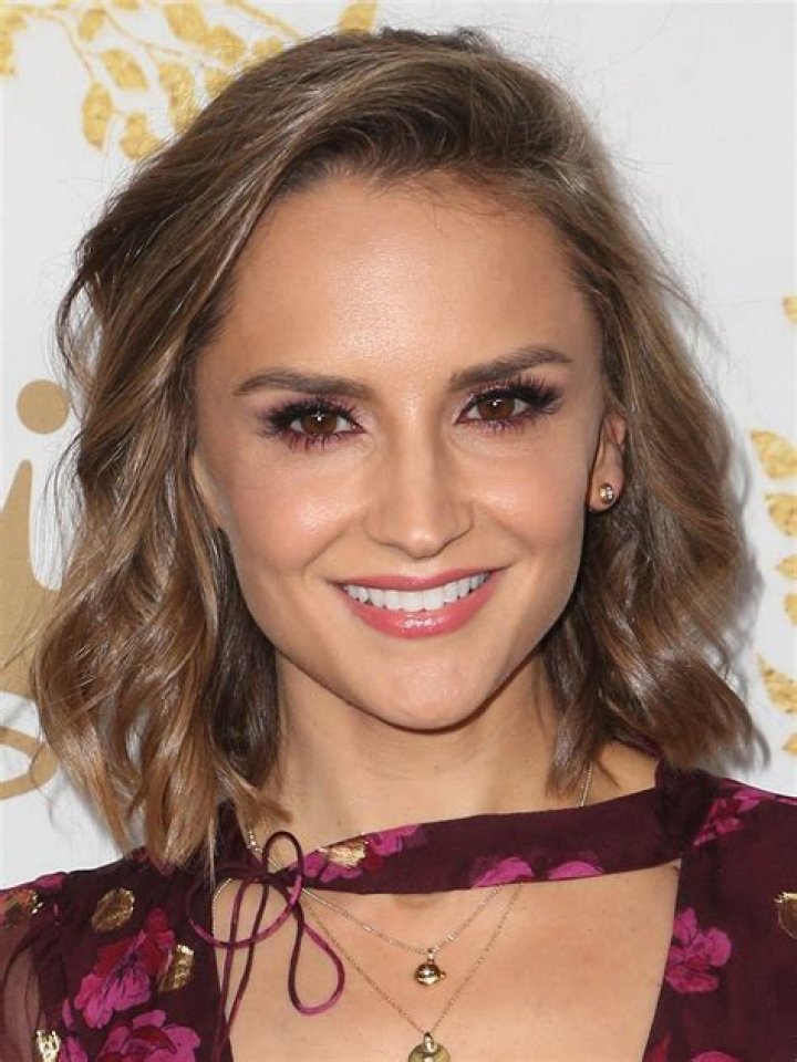 Rachael Leigh Cook in a selfie after getting her hair done in March 2018