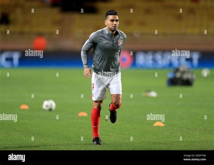 Radamel Falcao during a warm-up session for AS Monaco at the 2014 Emirates Cup