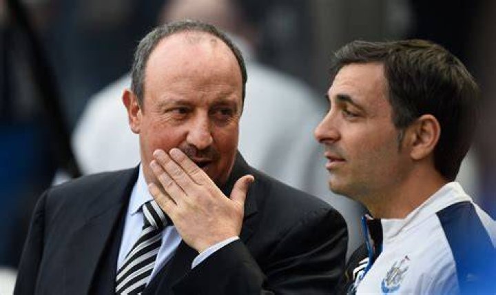 Rafael Benitez (Left) with Brazilian footballer Kenedy in July 2018
