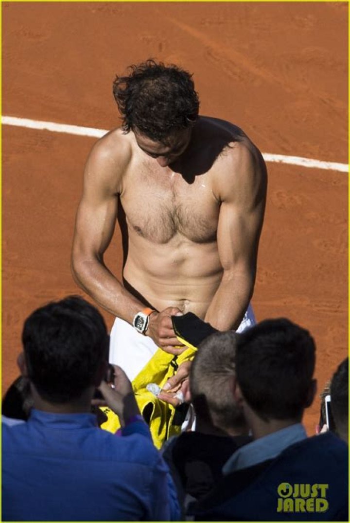 Rafael Nadal shirtless during Australian Open 2015