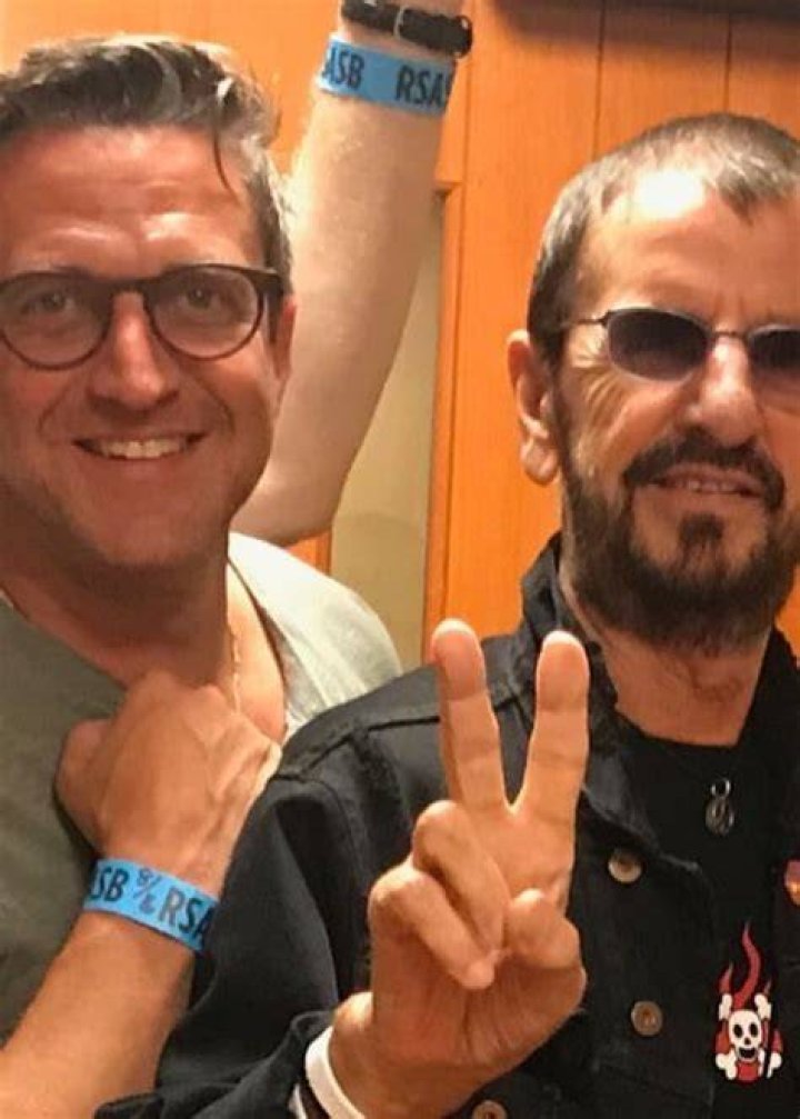 Ra&uacute;l Esparza with legendary drummer Ringo Starr, as seen in August 2019