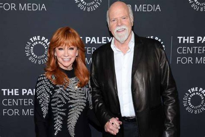 Reba McEntire in a goofy selfie in October 2017