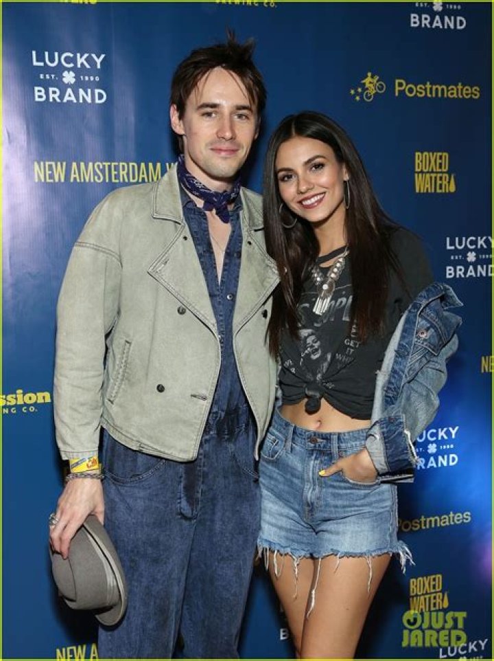 Reeve Carney and Victoria Justice at the 73rd Annual Golden Globe Awards Post-Party in January 2017