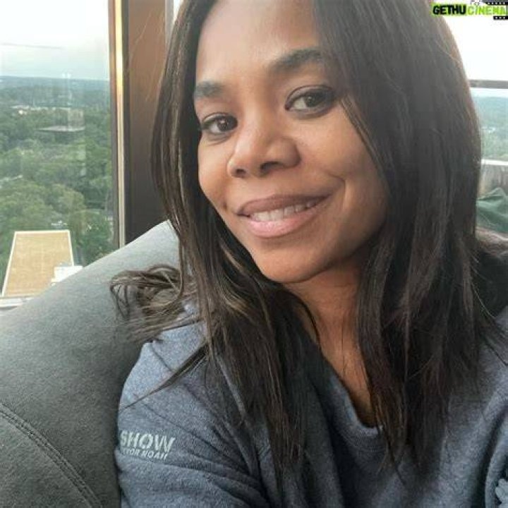 Regina Hall in a selfie with a dog named Zeus in April 2017