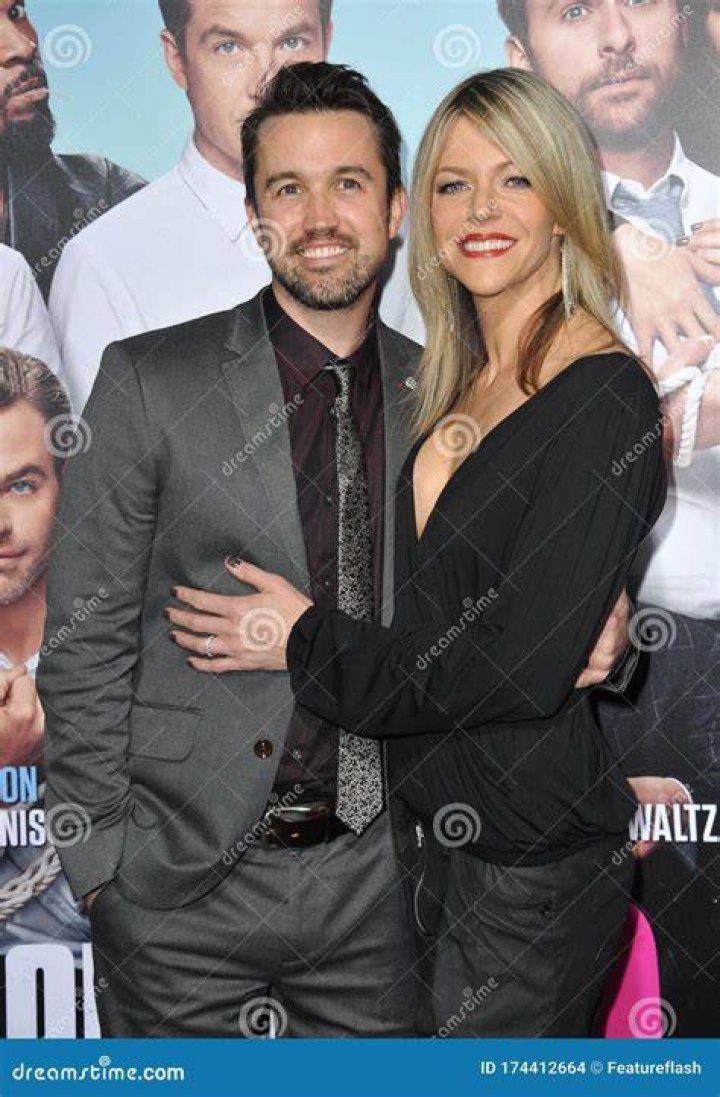 Rob McElhenney with his wife and co-star Kaitlin Olson in 2010