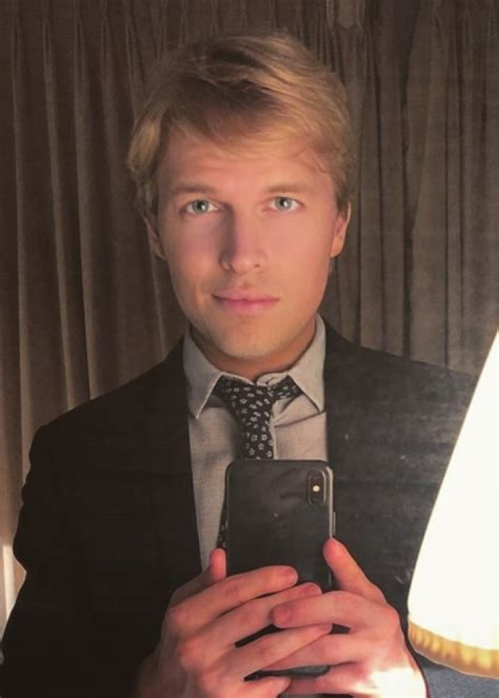 Ronan Farrow in an Instagram selfie from November 2020