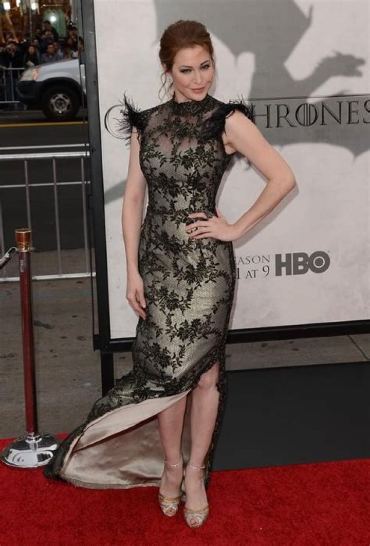 Ros played by Esme Bianco