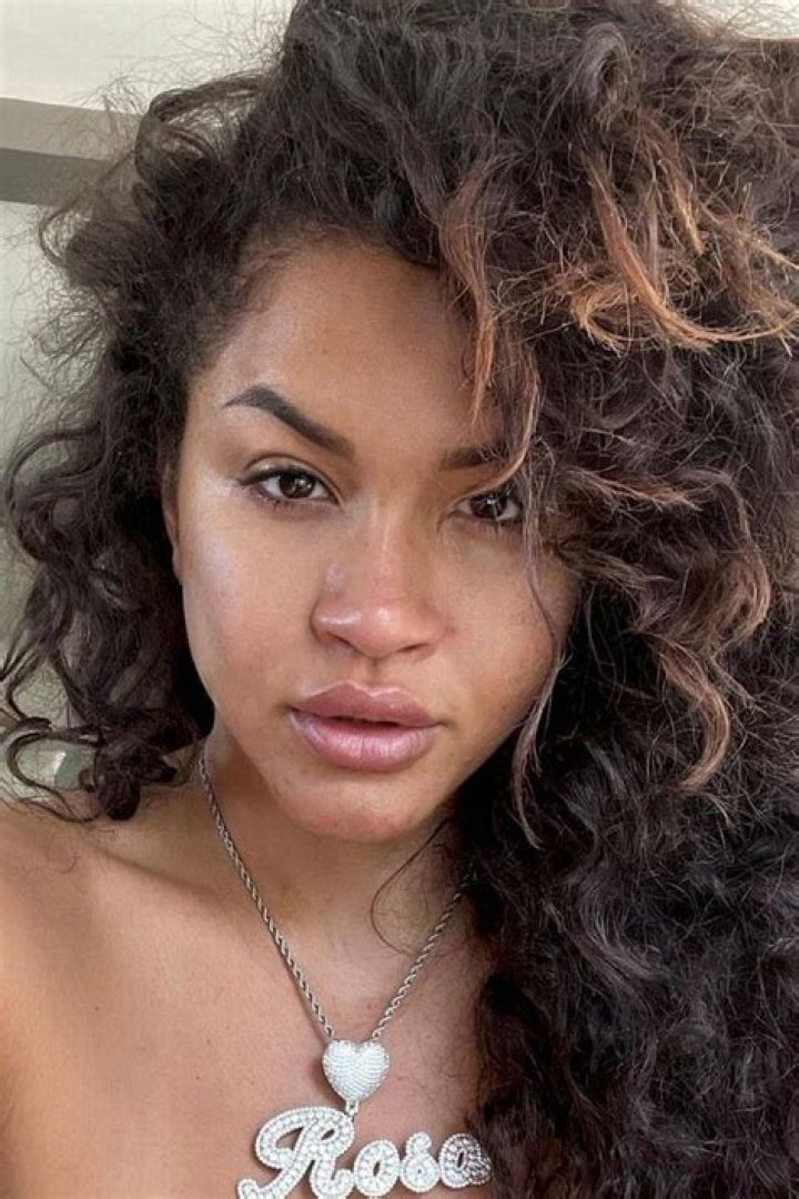 Rosa Acosta in the Christmas mood in November 2020