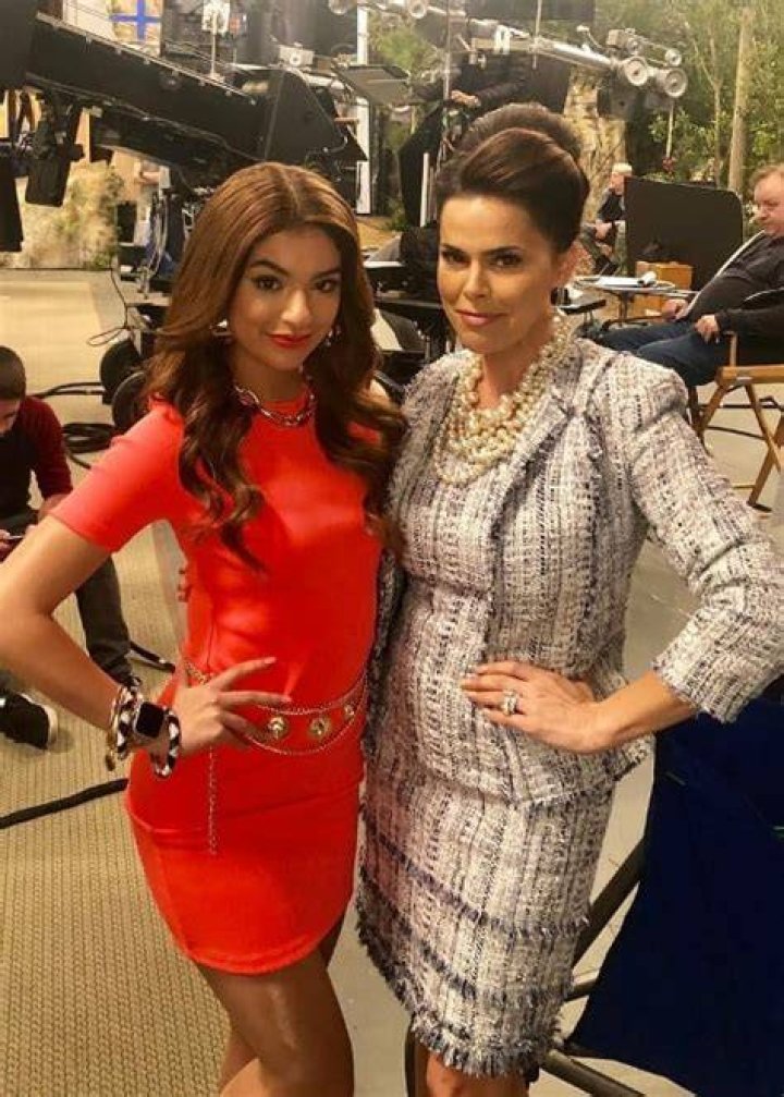 Rosa Blasi (Right) as seen while posing for a picture alongside Kris Jenner