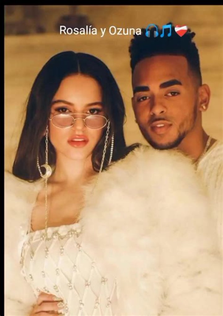 Rosal&iacute;a posing with Ozuna in November 2018