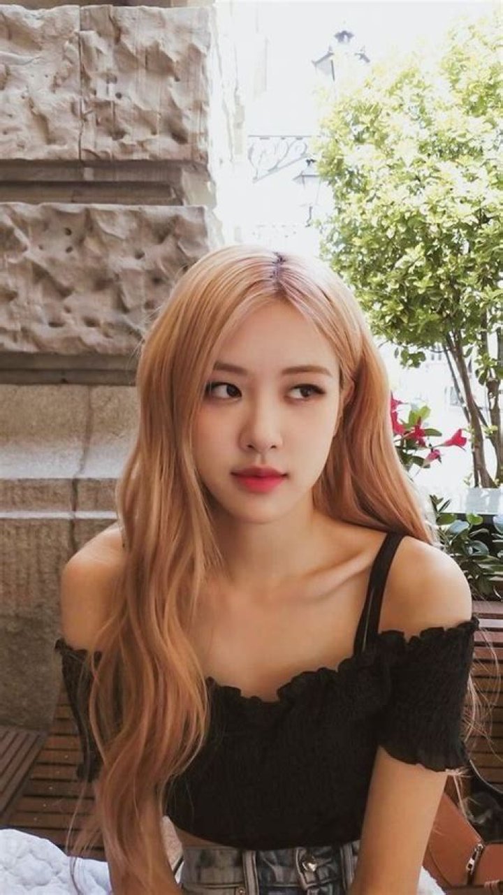 Rosé Park looking cute in a May 2018 Instagram picture
