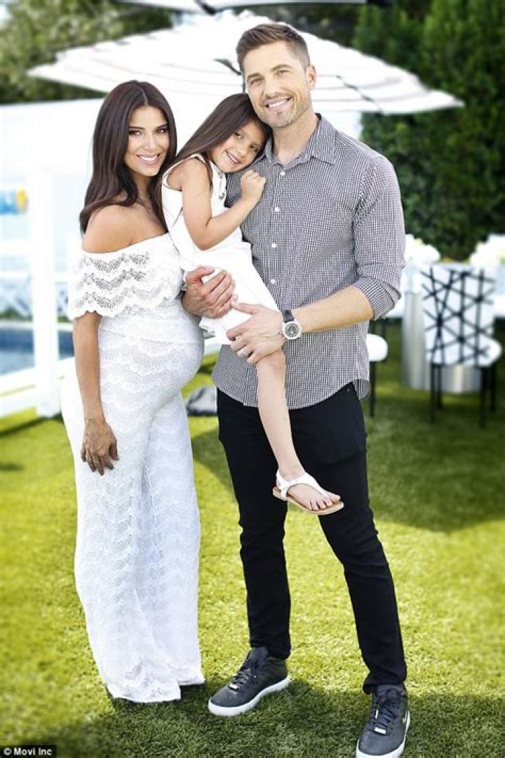 Roselyn Sanchez and Eric Winter