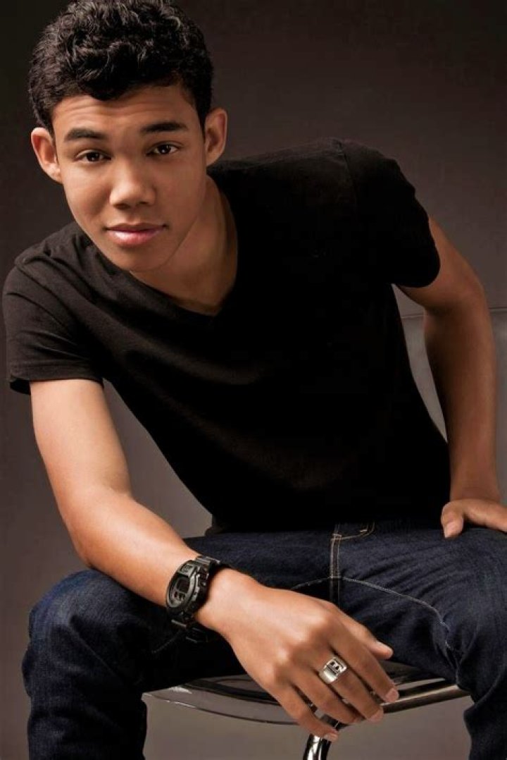 Roshon Fegan height