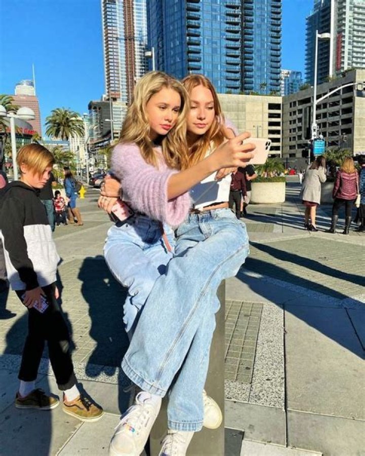 Ruby Rose Turner with Nadia Turner in March 2020