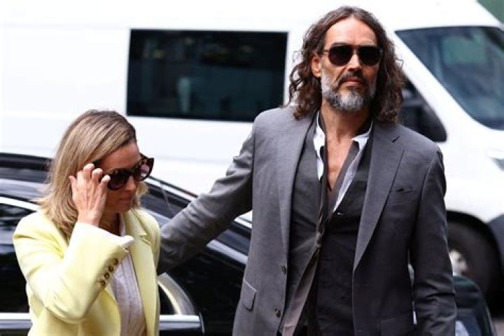 Russell Brand height