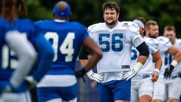 Ryan Kelly at the practice session for Alabama Crimson Tide in 2015