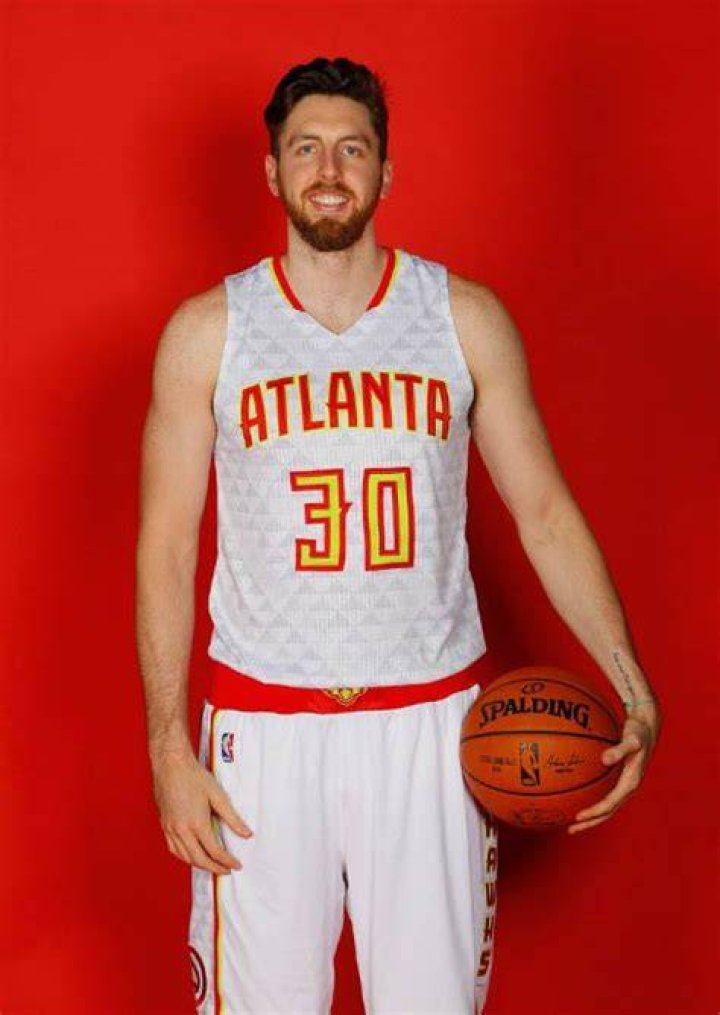 Ryan Kelly during a NBA game between Los Angeles Lakers and the Phoenix Suns in January 2014
