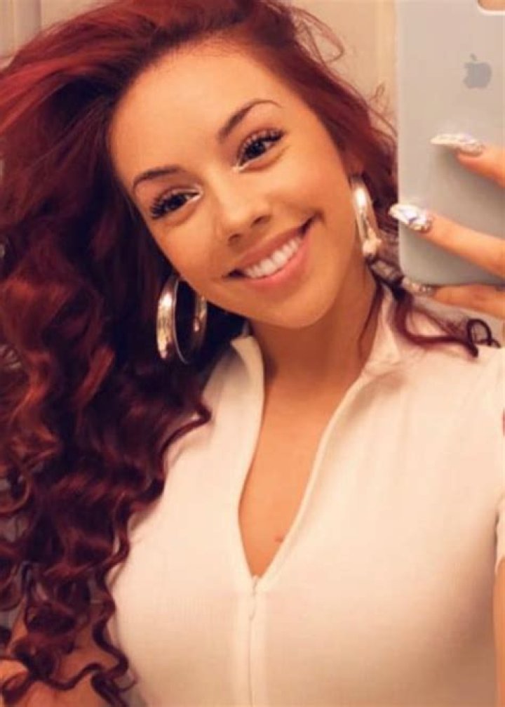 Salice Rose in a selfie in December 2017
