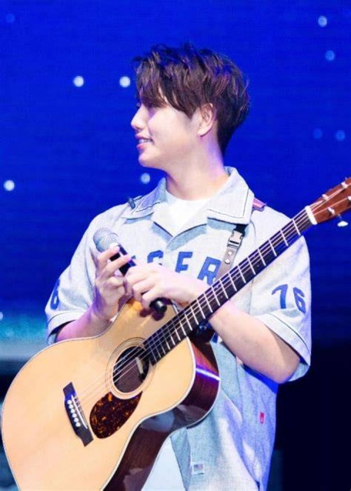 Sam Kim as seen while performing in 2016