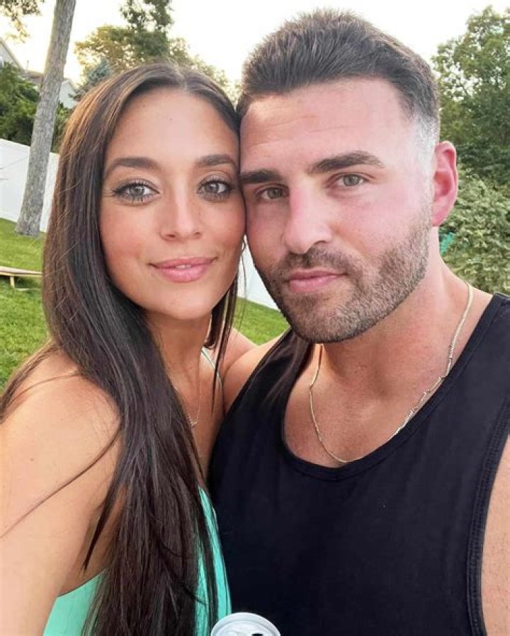 Sammi Giancola as seen while taking a selfie and showing her ring in January 2020