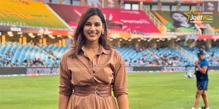 Sanjana Ganesan as seen in an Instagram post in November 2020