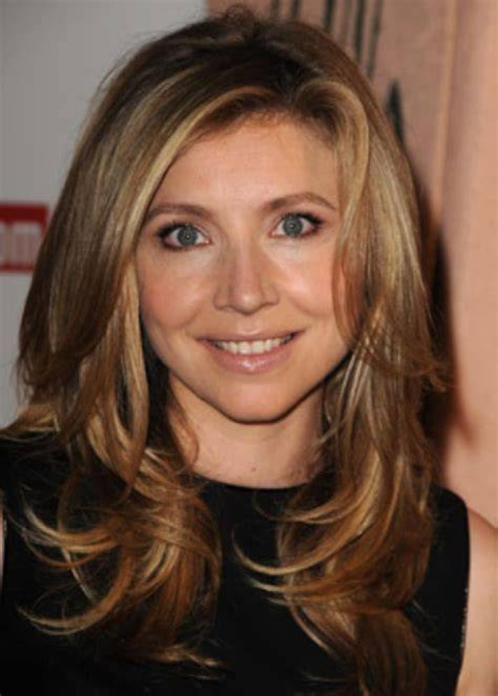 Sarah Chalke (Center) in a picture taken in March 2018