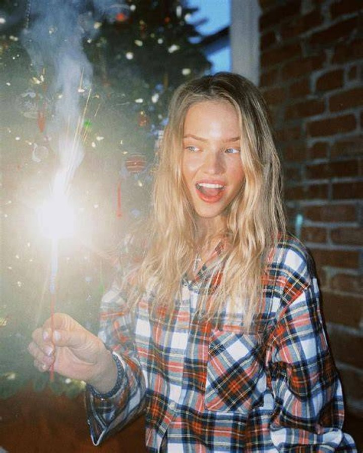 Sasha Luss in a selfie in August 2017