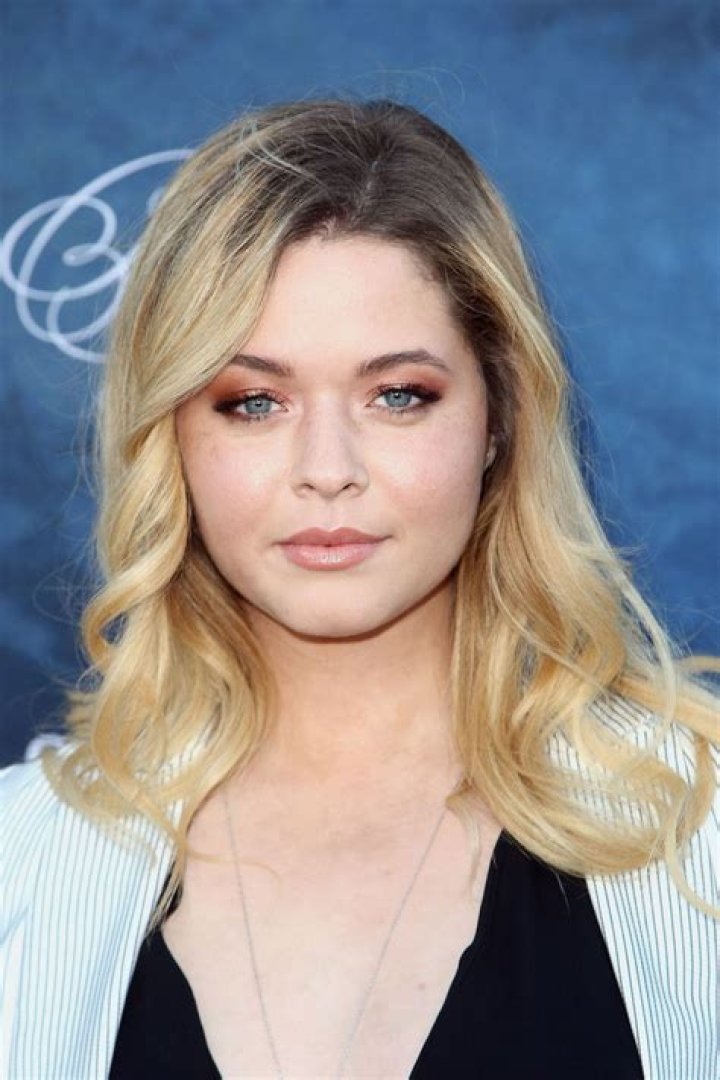 Sasha Pieterse at Pretty Little Liars' Final Season Party in October 2016