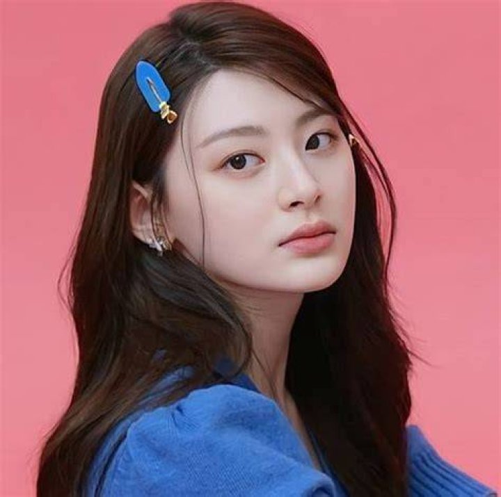 Seeun as seen in an Instagram selfie in January 2023