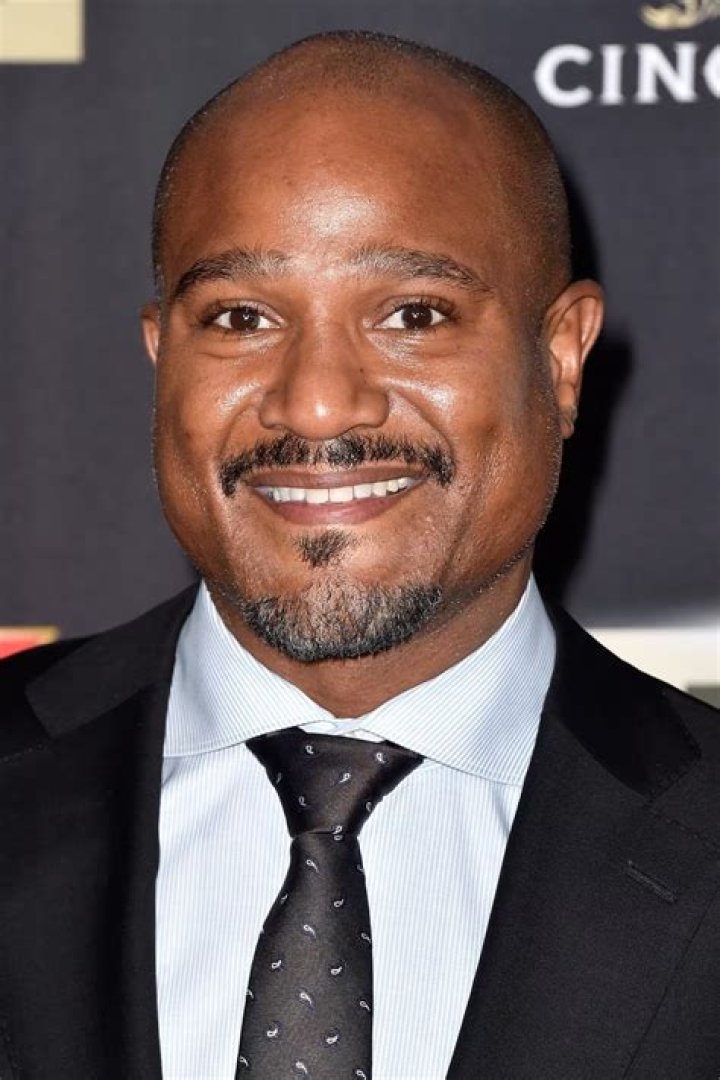 Seth Gilliam as seen while smiling for a picture in March 2018