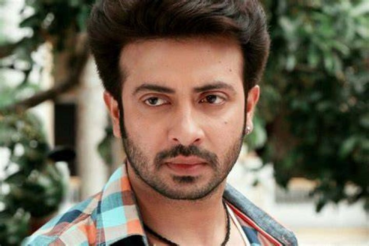Shakib Khan as seen in a picture with his son