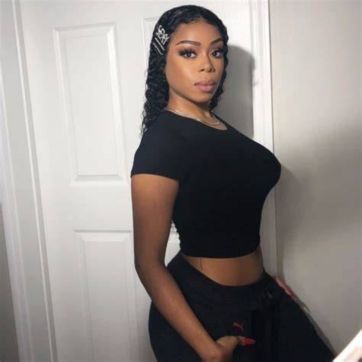 Shay Johnson wishing everyone a happy Monday in January 2019