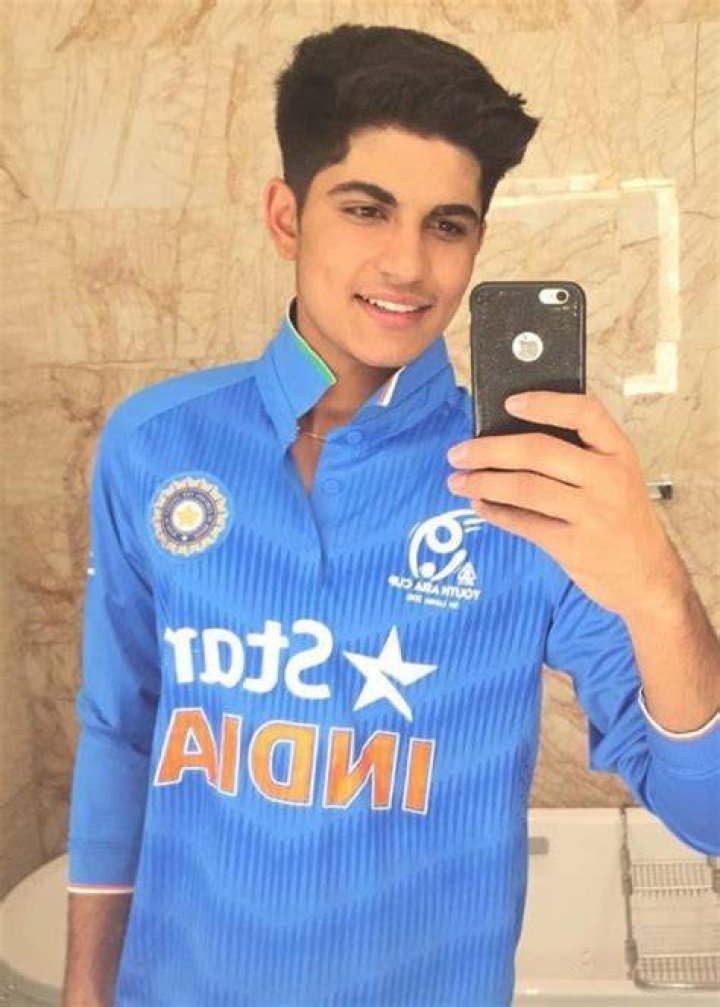 Shubman Gill in a selfie in September 2018