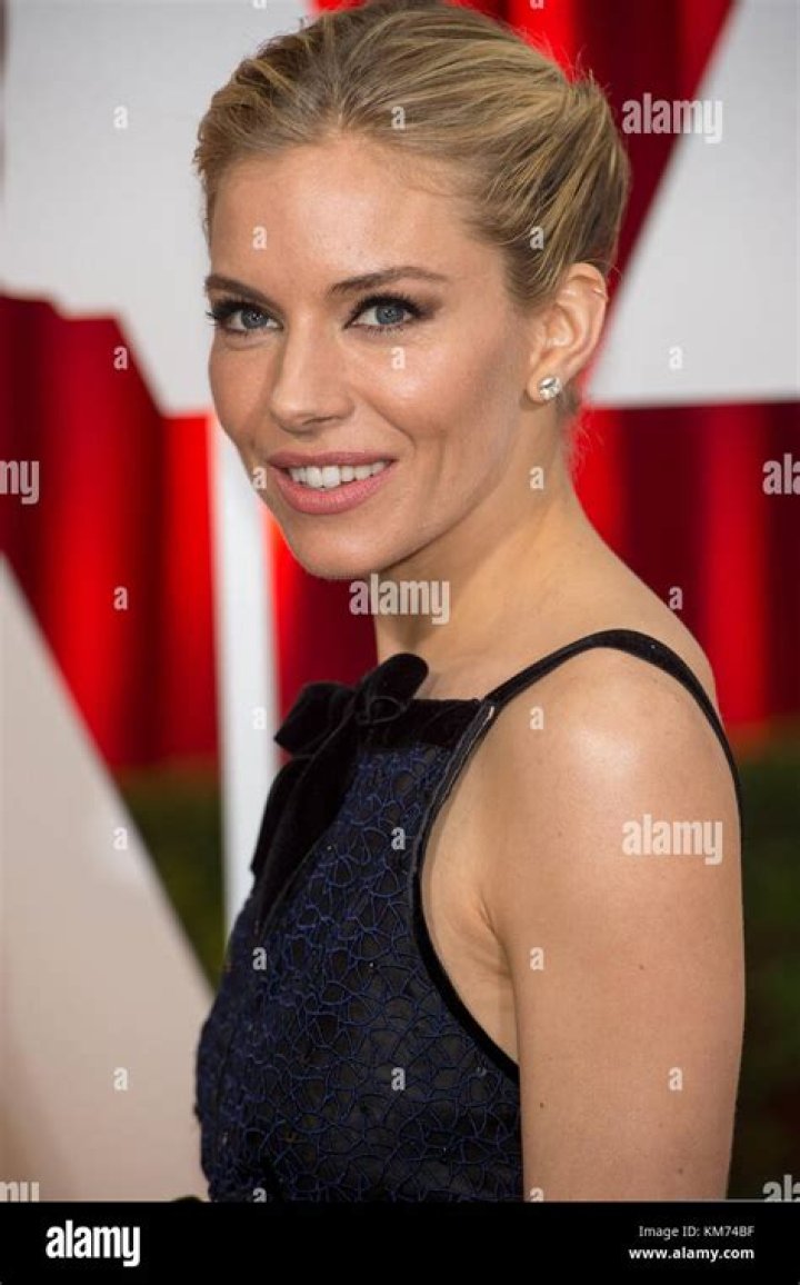 Sienna Miller at the 87th Annual Academy Awards in 2015