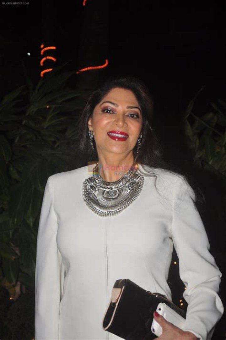 Simi Garewal at Farah Khan's birthday bash in January 2012
