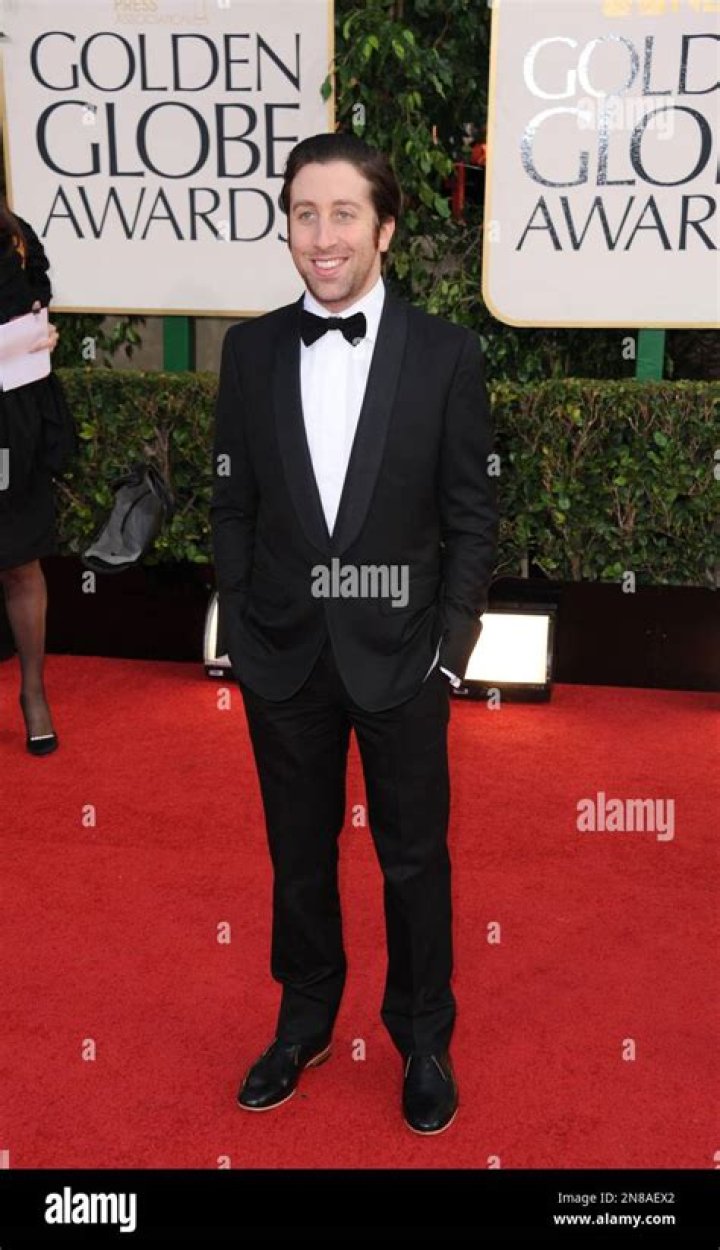 Simon Helberg at 2013 Golden Globe Awards
