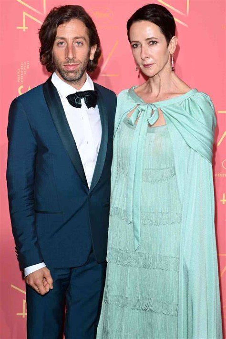 Simon Helberg with wife Jocelyn Towne at 2017 Screen Actors Guild Awards