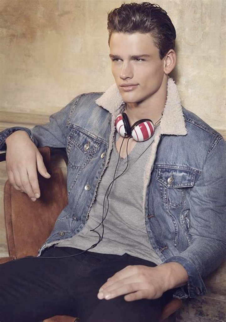 Simon Nessman as seen in January 2011