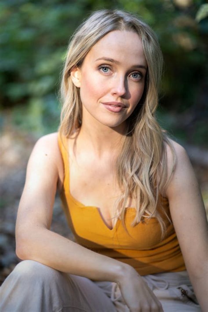 Siobhan Williams as seen while taking a selfie with an amazing backdrop in 2020