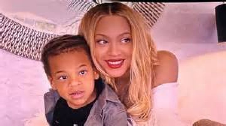 Sir Carter as seen in an Instagram picture