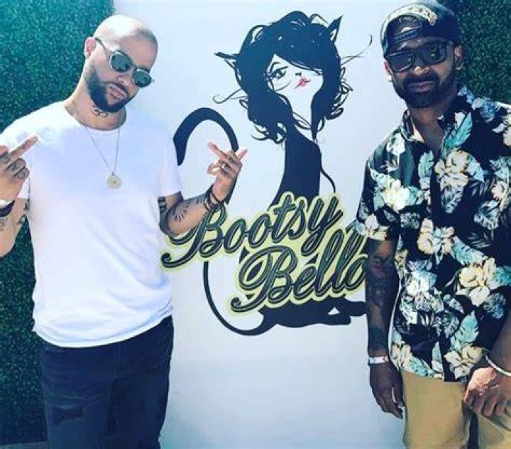 Sky Blu showing his tattoos in a selfie in September 2016