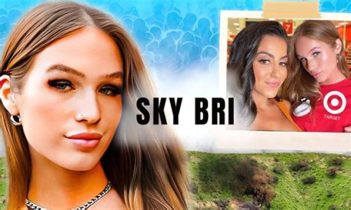Sky Bri and her friend LetRileyLive in a picture that was taken in January 2022