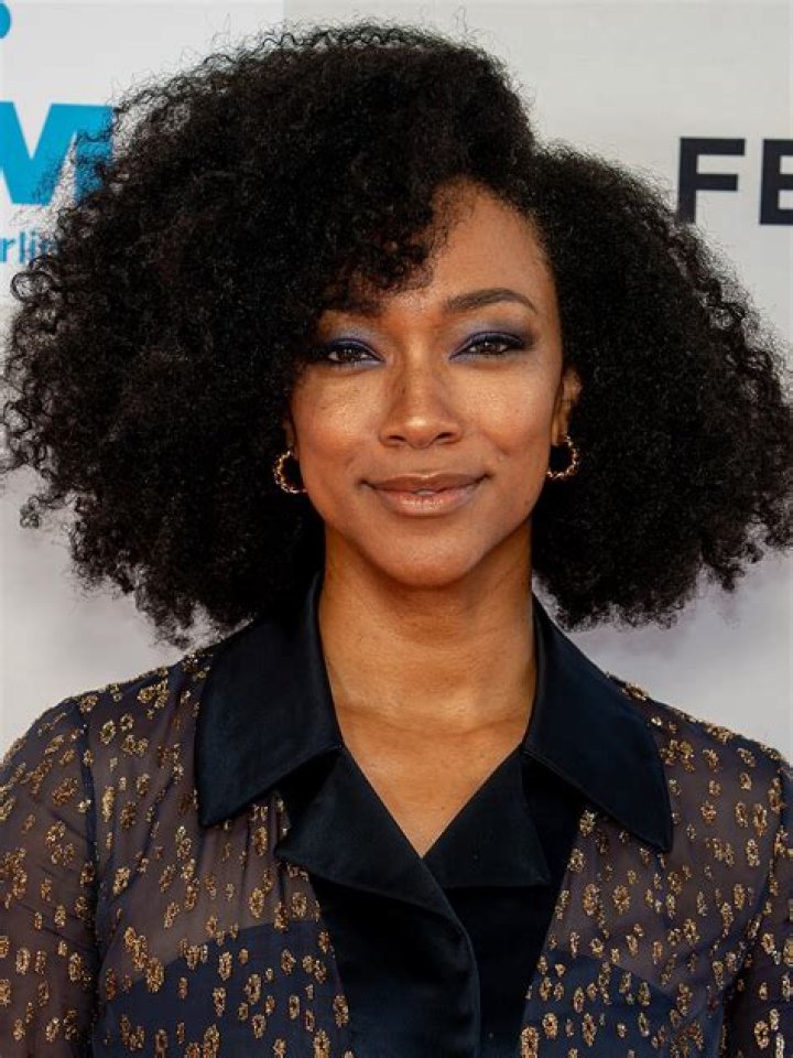 Sonequa Martin-Green speaking at San Diego Comic Con in 2016
