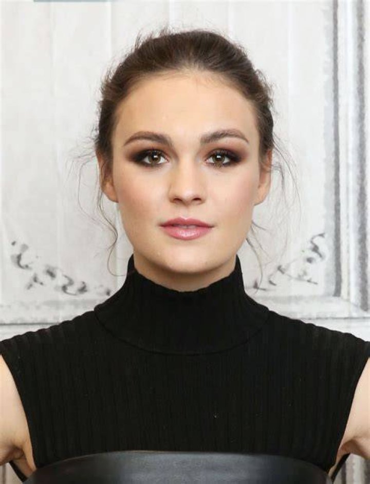 Sophie Skelton at the 2018 Creation Entertainment Outlander Convention in Las Vegas