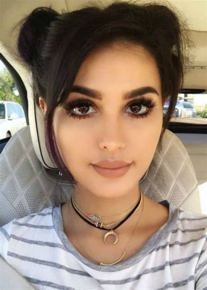 SSSniperWolf in an Instagram selfie as seen in September 2017